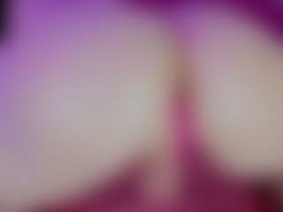 Live cam show with Ariana - Ejaculation on Soda Cam