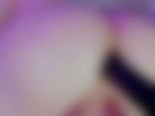Live cam show with Ariana - Caucasian on Mixed Magazine Live