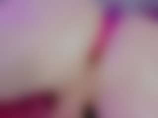 Live cam show with Ariana - Big Balls on CamwithHer