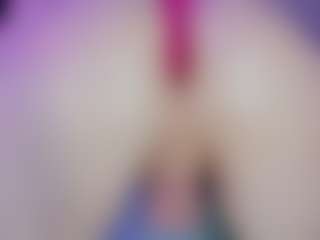 Live cam show with Ariana - Average on Strip Flash - Live Sex Shows