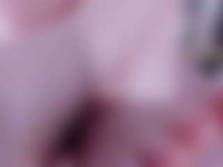 Live cam show with Ariana - Submissive on sexylive.show