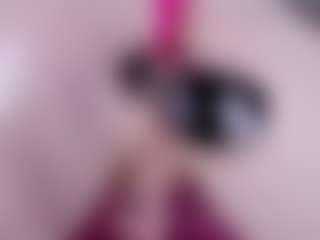 Live cam show with Ariana - Big Balls on Camsoda