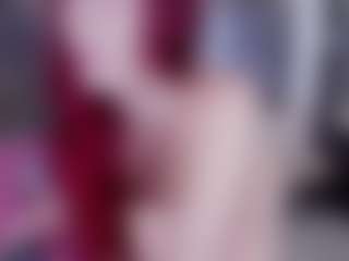 Live cam show with Ariana - Submissive on StripNow