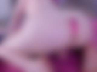 Live cam show with Ariana - Big Balls on Camsoda