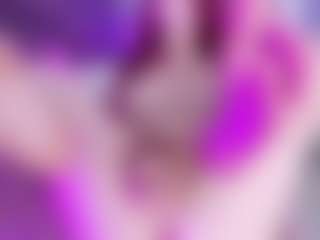 Live cam show with Ariana - Average on SinfulBabes