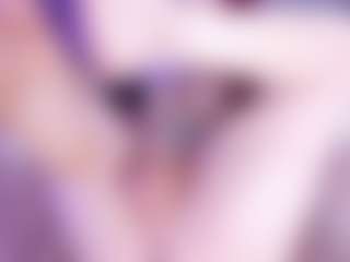 Live cam show with Ariana - Implants on fapnchat