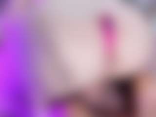 Live cam show with Ariana - Spank on Camsoda
