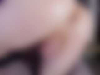 Live cam show with Ariana - Brown Eyes on Camsoda