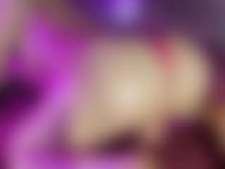 Show de cam en vivo con Ariana - Submissive en Camsoda