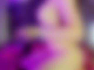 Live cam show with Ariana - Big Cock on Strip Flash - Live Sex Shows