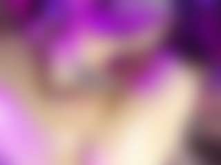 Arianaとのライブチャットショー - CamsodaのTease