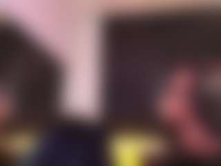 Live cam show with Eva - Nipple Piercings on AdultVida.com