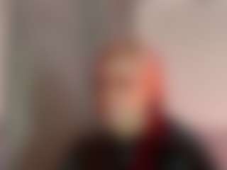 Live cam show with Eva - Brown Eyes Red Hair on CamClone