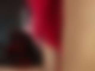 Live cam show with Eva - Facial Piercings on WildCum