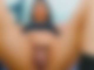 Live cam show with ariell-sweett - Tease on madthumbs