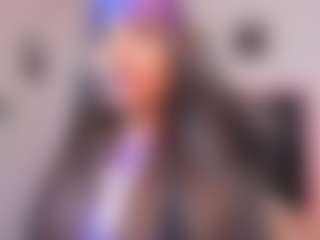 Live cam show with Arigy-Gomez - Living Room on Camsoda