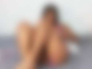 Live cam show with indiancutiie - Middle Aged on live18s.com