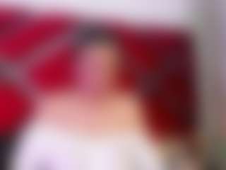 Live cam show with Kendra - Middle Aged on livesuperchat.net