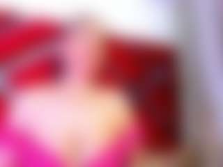 Live cam show with Kendra - Black Squirt on fapnchat
