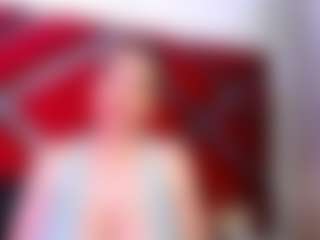 Live cam show with Kendra - Mature on CamClone