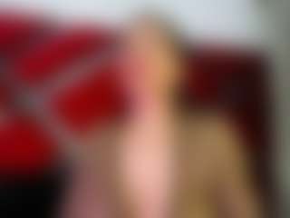 Live cam show with Kendra - Lush MILF on slutload