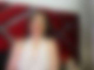 Live cam show with Kendra - Granny Lovense on AdultVida.com