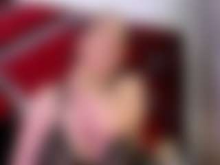 Live cam show with Kendra - Squirt Toys on milfzrlive.com