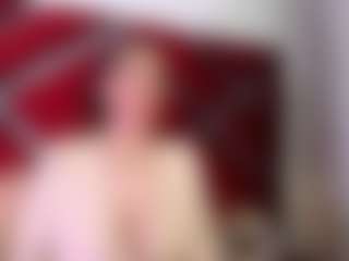 Live cam show with Kendra - Middle Aged on Camsoda