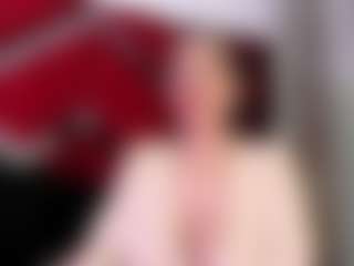 Live cam show with Kendra - Mature Young Adult on Camsoda