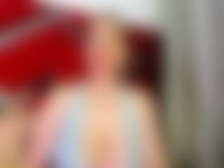 Kendra MILF webcam performer live streaming