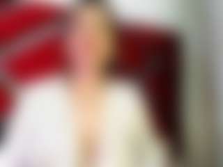 Live cam show with Kendra - Squirt MILF on Cam Slut