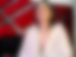 Live cam show with Kendra - Black Fetish on Dolls Live