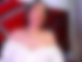 Live cam show with Kendra - Granny Big Tits on AdultVida.com