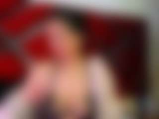 Live cam show with Kendra - Shaved on milfzrlive.com