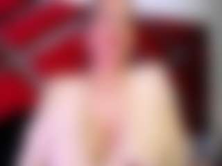 Live cam show with Kendra - Middle Aged on fapnchat