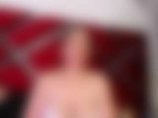 Live cam show with Kendra - Brown Eyes Mature on Camsoda