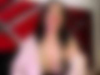 Live cam show with Kendra - Mature on Camsoda