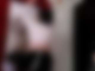 Kendra MILF webcam performer live streaming