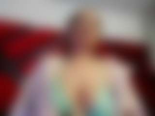Live cam show with Kendra - Granny Big Tits on Gym Cam Girls