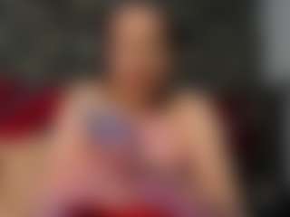 Kendra MILF webcam performer live streaming