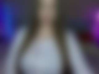 Live cam show with Lola - Lovense Teen (18+) on CamClone