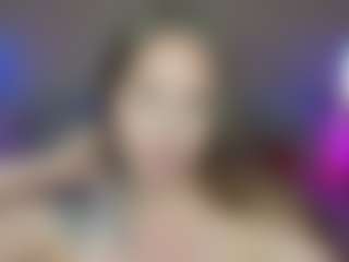 Live cam show with Lola - Oil on Fling VIP Chat