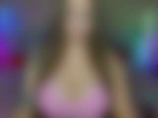 Live cam show with Lola - Big Tits on Camsoda