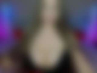 Live cam show with Lola - Brown Hair on Camsoda