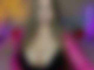 Live cam show with Lola - Big Ass on fapnchat