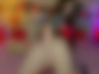 Live cam show with Lola - Small Ass on livesuperchat.net