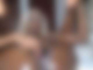 Live cam show with Hazel - American MILF on Camsoda