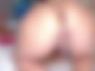 Live cam show with Sophie-Sweett - Black Hair on LiveSexCams6