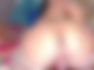 Live cam show with Sophie-Sweett - Portuguese on Gym Cam Girls