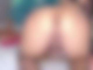 Live cam show with Sophie-Sweett - Tease on madthumbs